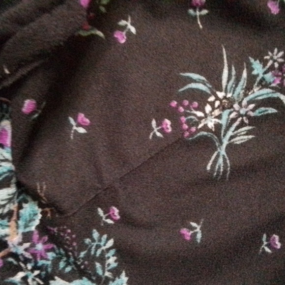 Floral Print Spaghetti Strap Dress - Picture 14 of 15